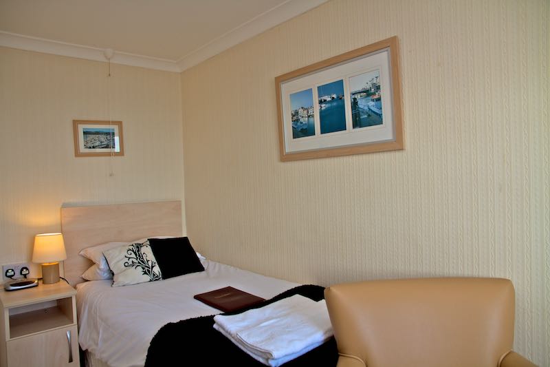 Single Rooms Weymouth Beach B and B