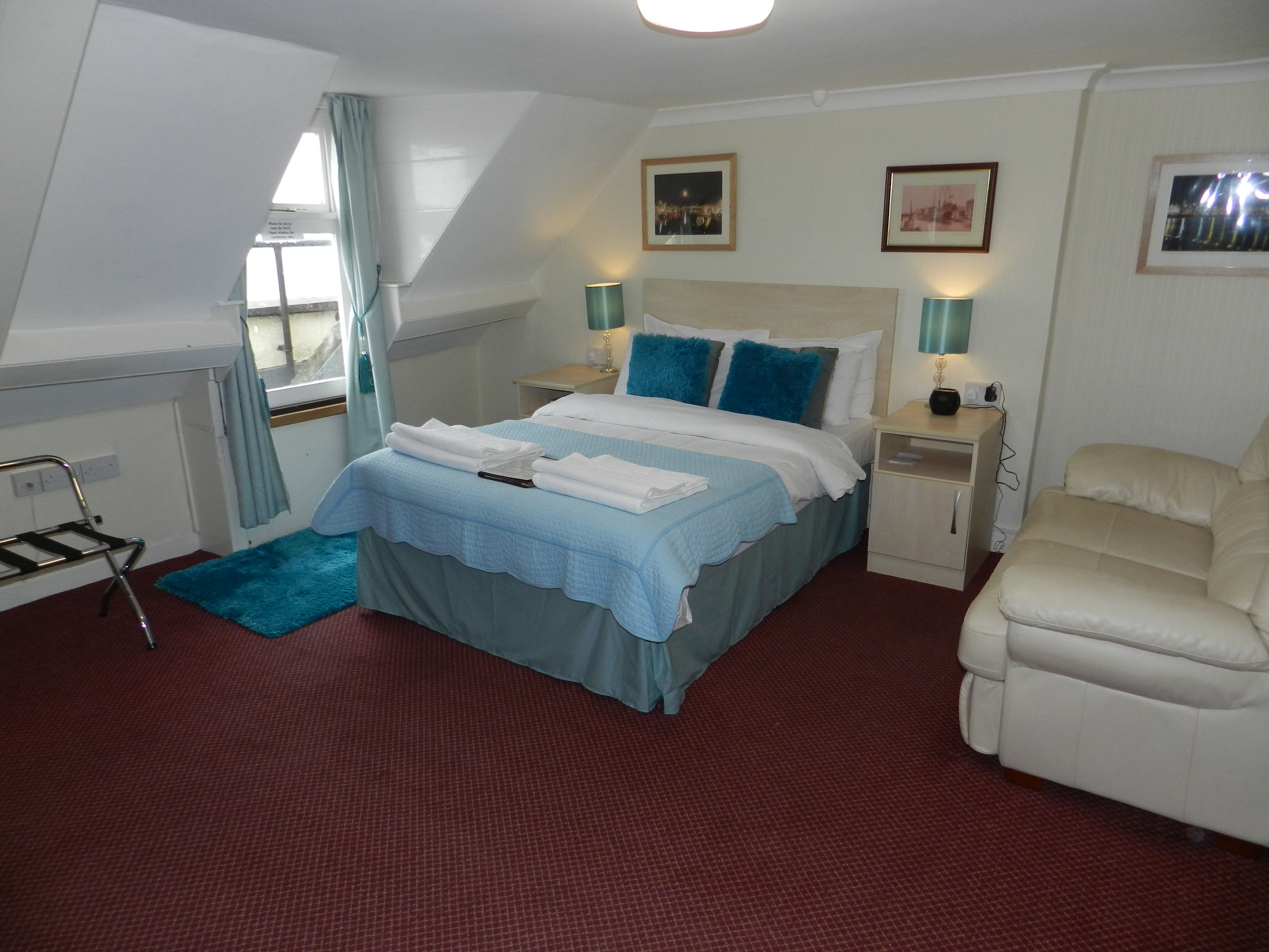 Weymouth Guest House on the Seafront Check out rooms at The Channel